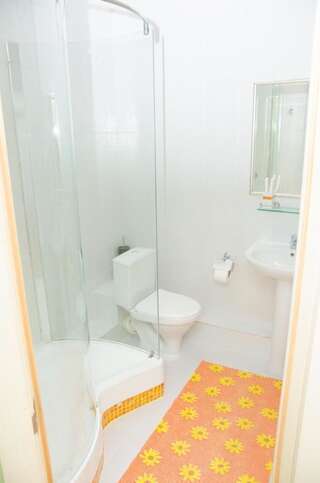 Отель Гостиница Престиж Нур-Султан Стандартный двухместный номер с 2 отдельными кроватями-4